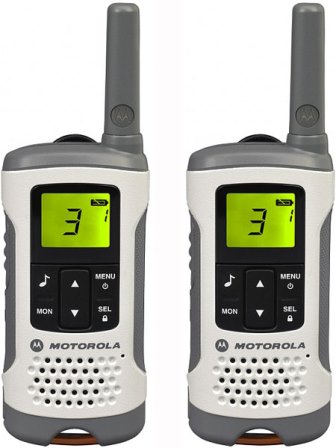 Фото комплекта из двух радиостанций Motorola TLKR T50