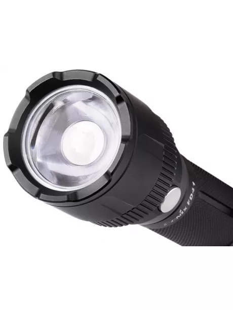 светодиодный фонарь с регулировкой фокуса Fenix FD41 XP-L HI 